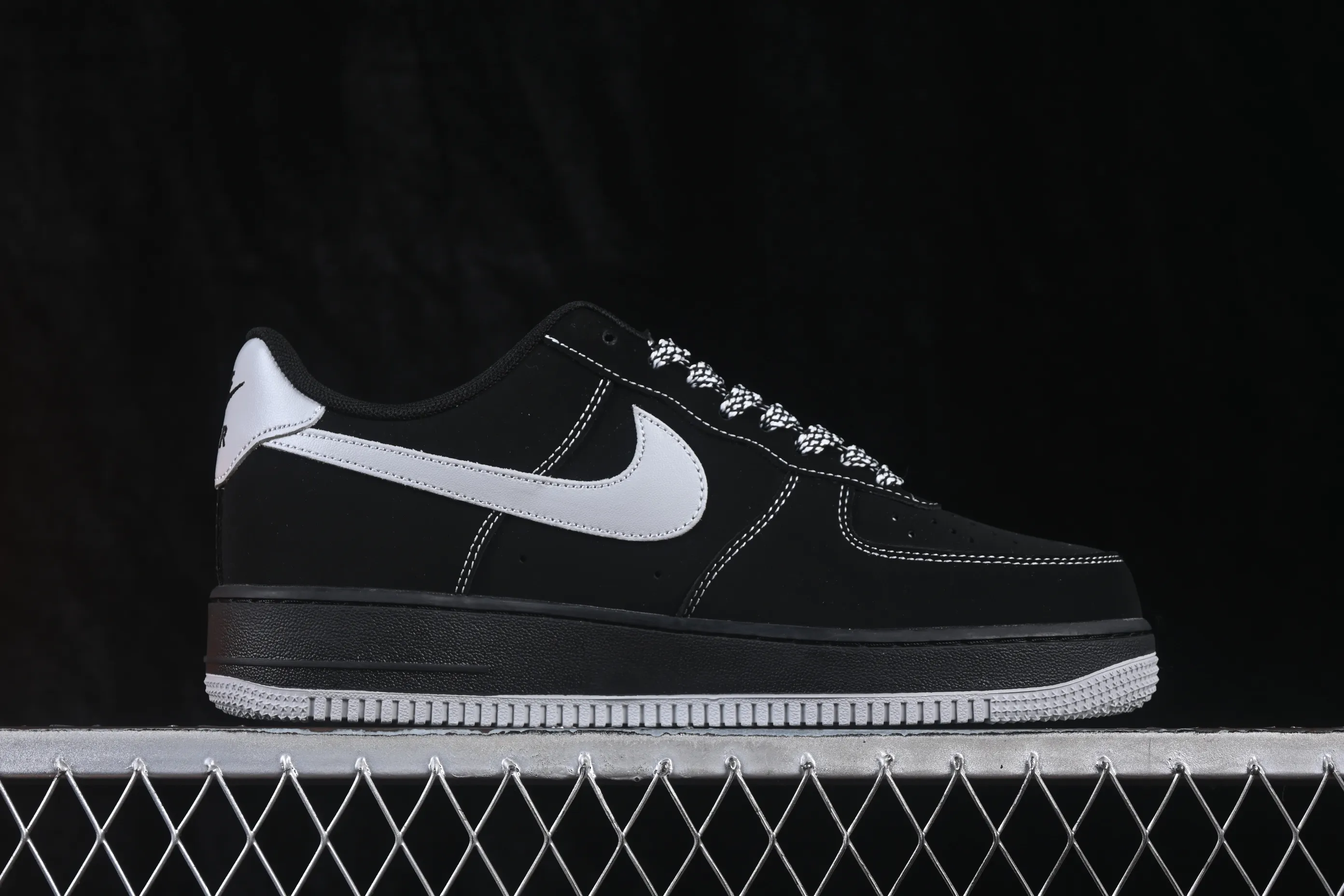 All categories Nk Air Force 1 Air Force series Nk Air Force 1 Low Air Force low-top Nike Air Force 1'07 Low Air Force 1 low-top casual sneakers LV2288-009